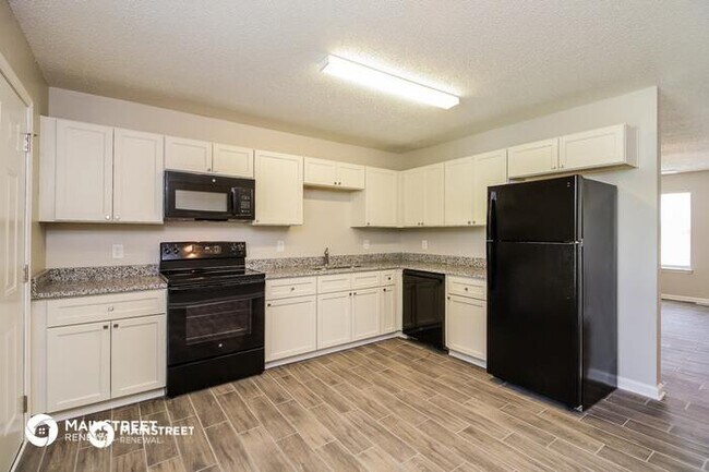 Foto del edificio - 1418 OLD HICKORY DR, GREENSBORO, NC 27405