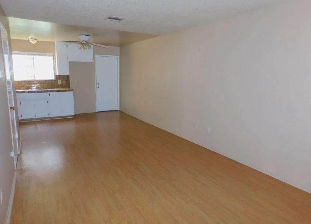 Building Photo - 8280 Brentwood Blvd