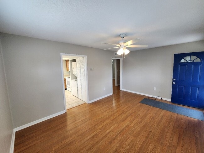 Building Photo - BEACHSIDE 2/1 - WILL GO FAST!