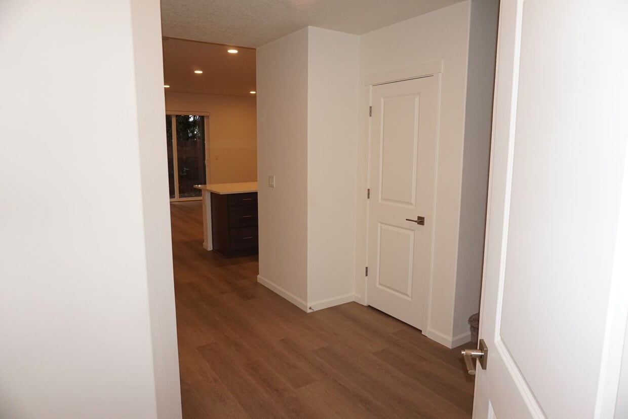 Foto principal - 11416 NE 127th Ct