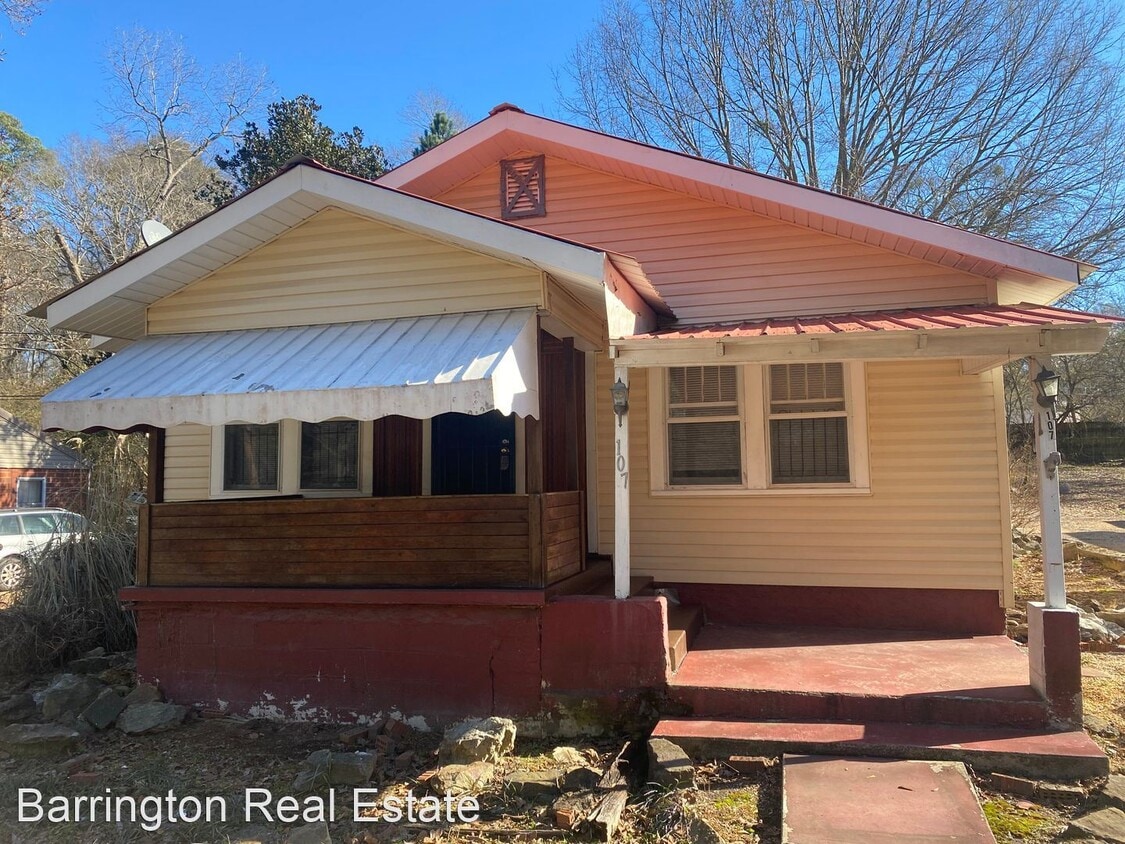 2 br, 1 bath House 107 Eastern Valley Road House Rental in Bessemer