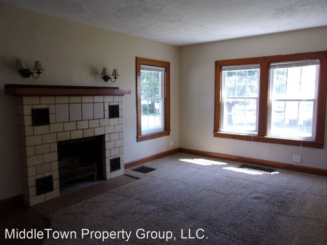 Building Photo - 4 br, 1 bath House - 409 N Calvert St