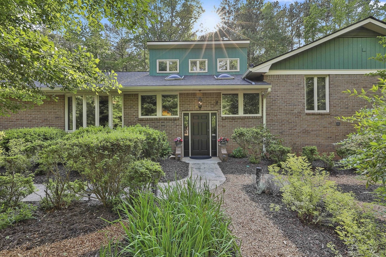 Primary Photo - 120 Tall Pine Dr