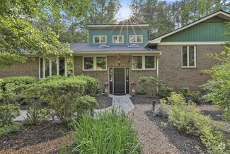 Building Photo - 120 Tall Pine Dr