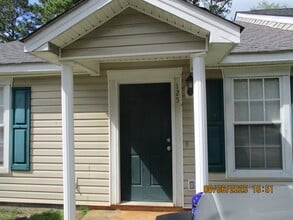 Building Photo - 125 Clara Jean Ct