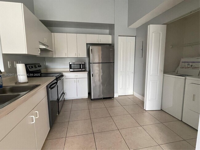 Foto del edificio - 6928 SW 39th St