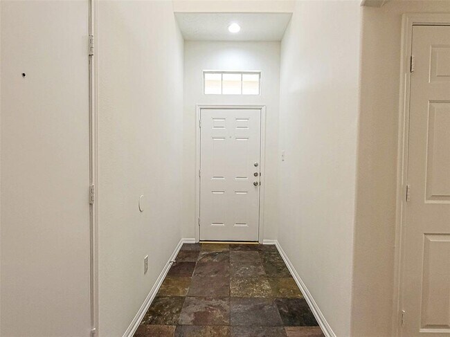 Foto del edificio - 226 Fairwind Trail Dr