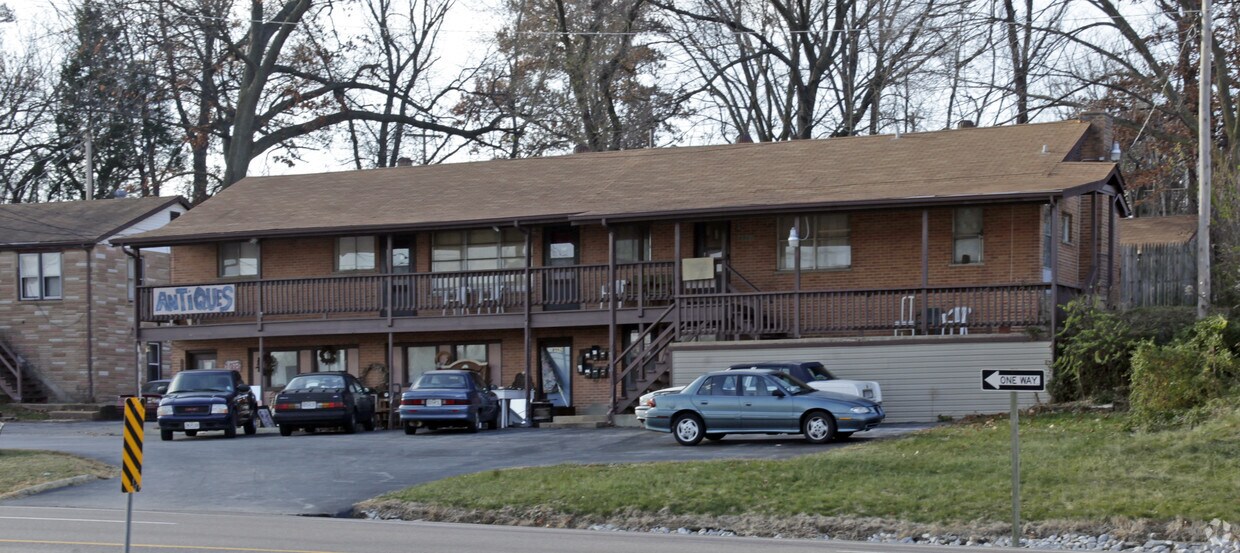 Foto principal - 8958 Natural Bridge Rd