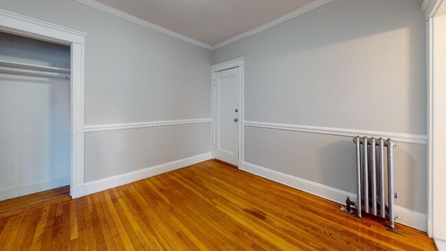 Building Photo - 1 Gray St