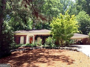 Building Photo - 4690 Huntley Dr NE