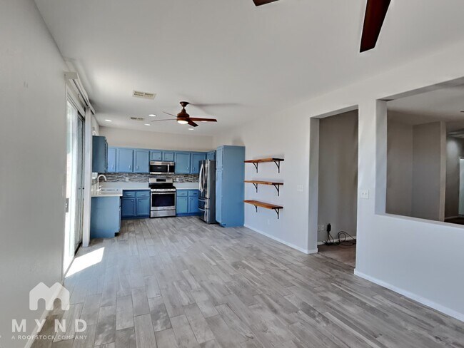 Foto del edificio - 7635 Avila Beach Ave