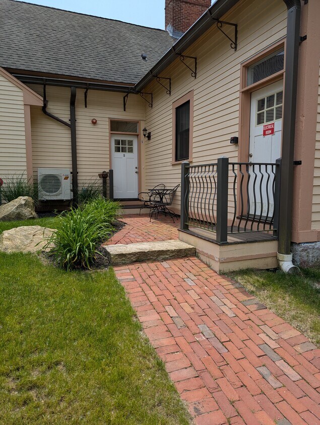 Foto principal - 352 Manchaug Rd