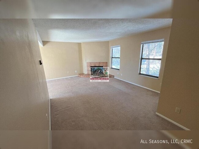 Photo - 1525 Spring Valley Dr Apartment