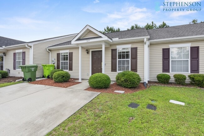 Building Photo - 423 Elders Pond Cir