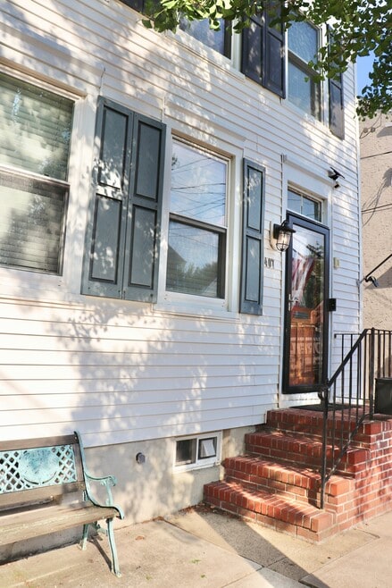 Building Photo - 407 Prince St