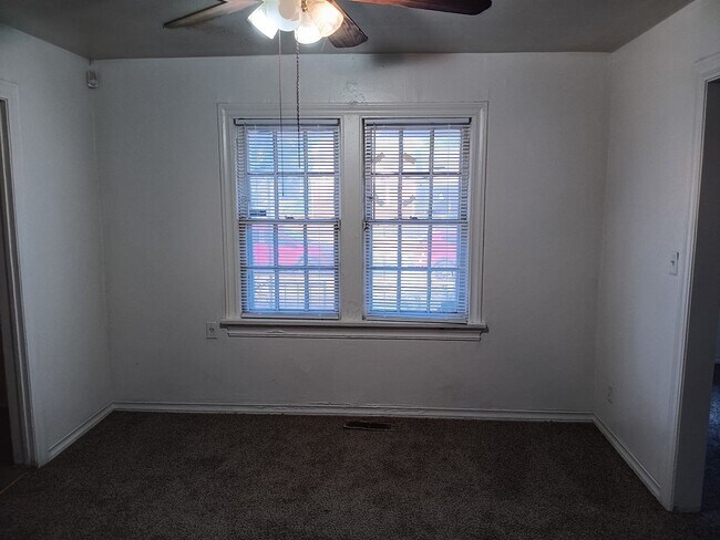 Foto del edificio - WONDERFUL 3 BEDROOM HOME FOR RENT IN OKC!! * MOVE IN SPECIAL!!! HALF OFF FIRST MONTHS RENT!*
