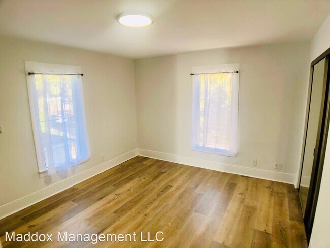 Building Photo - 651 Angelus Pl