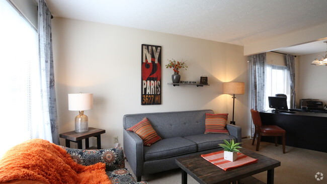 Interior Photo - Woodside Place Apartments