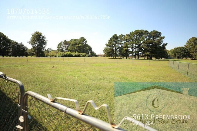 Foto del edificio - 5613 Greenbrook-