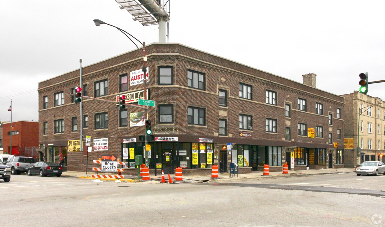 Building Photo - 516-526 S Laramie