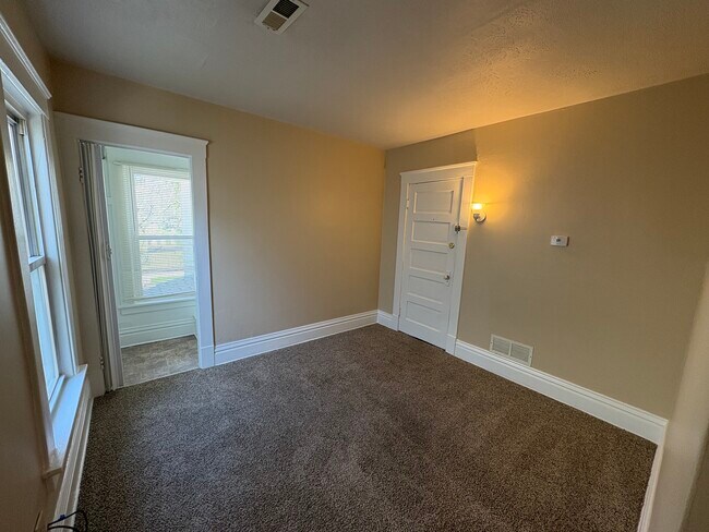 Sala principal - 2120 Cherry St