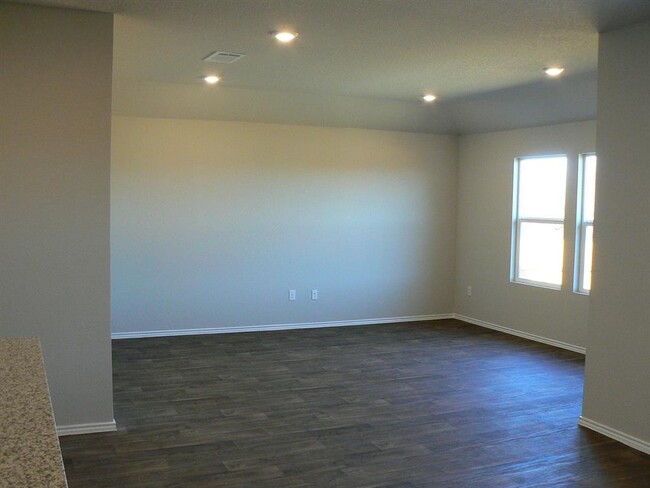 Foto del edificio - 15212 Upland Willow Rd