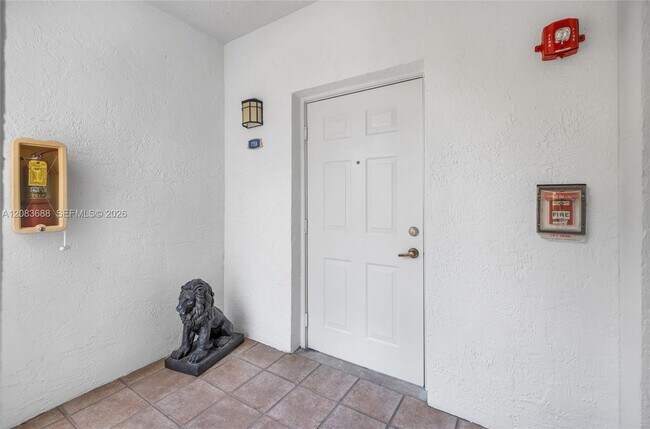 Foto del edificio - 3125 NE 184th St