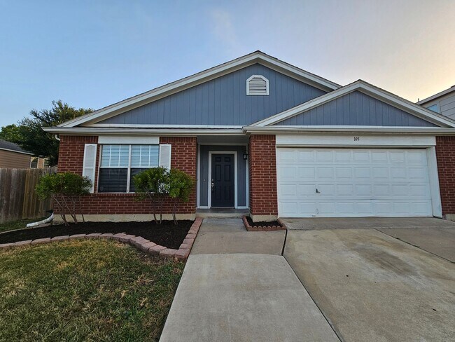 Building Photo - Beautiful updated family home!