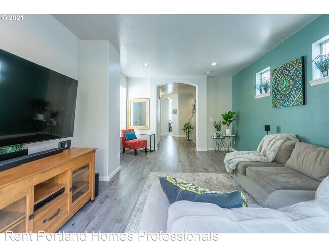 Foto del edificio - 3 br, 2.5 bath House - 1141 SE Tamango St