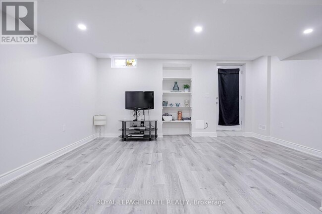 Building Photo - 1257 Roper Dr