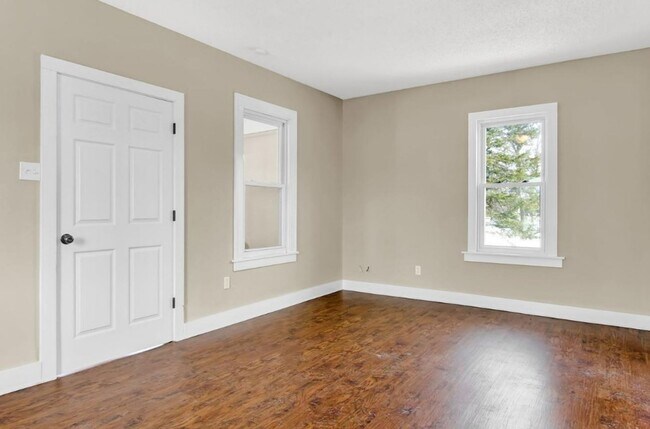 Foto del edificio - Coming Soon! Beautiful 3 Bedroom, 1.5 Bath...