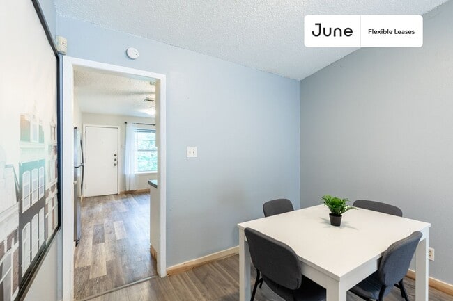 Foto del edificio - 5402 Brompton Cir