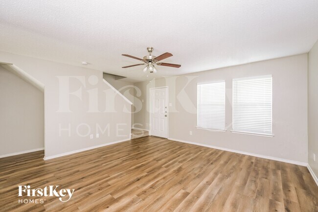 Foto del edificio - 2553 Big Spring Dr