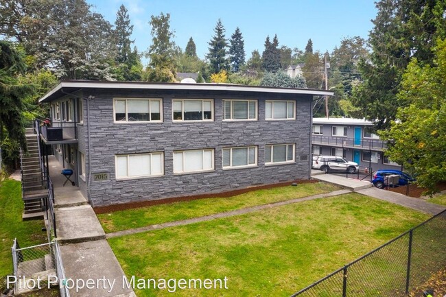 Foto del edificio - 7001-7015 Rainier Ave S