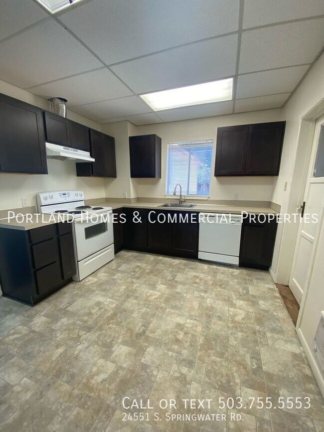Foto del edificio - Cute 2-Story Single Family Home in Estacada