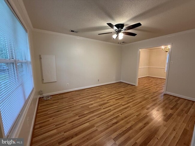 Building Photo - 309 Arlington Dr
