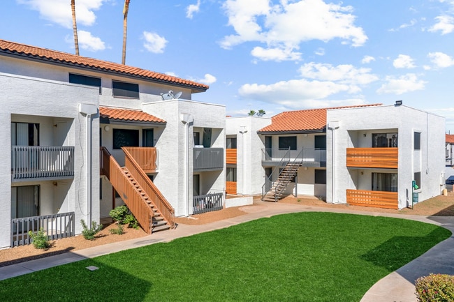 Building Photo - Astero Mesa East