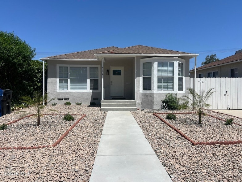 Foto principal - 4934 Enfield Ave