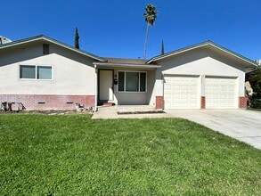 Building Photo - 5777 Mohican Dr