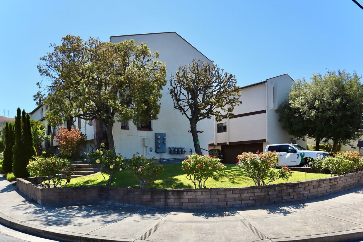 Foto principal - Charming 2-bedroom condo - Mission San Jos...