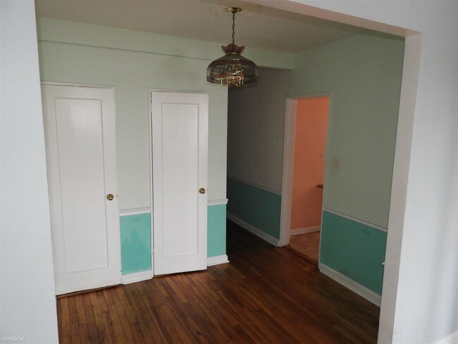 Building Photo - 10807 65th Rd