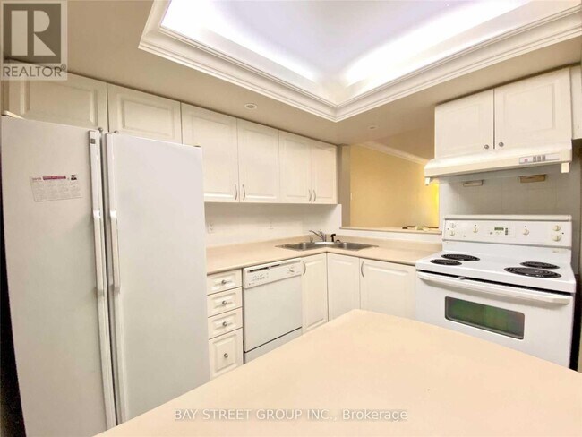 Building Photo - 28-1628 Sommerset Way