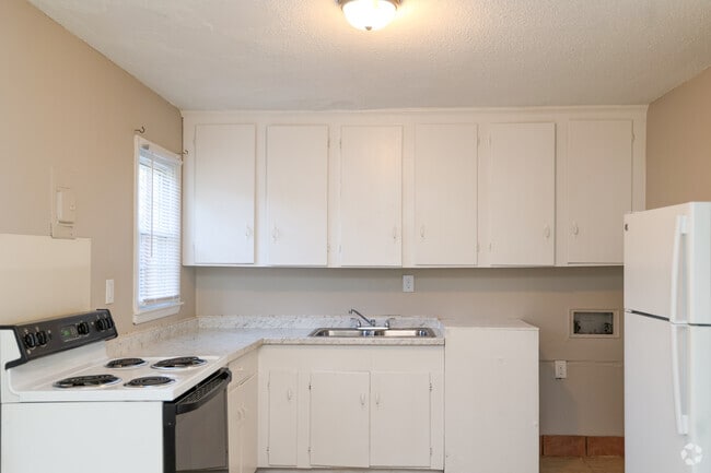 2BR,1BA - Garden View Terrace