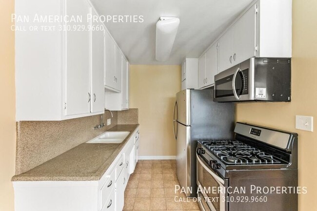 Building Photo - 5611 E 23rd St