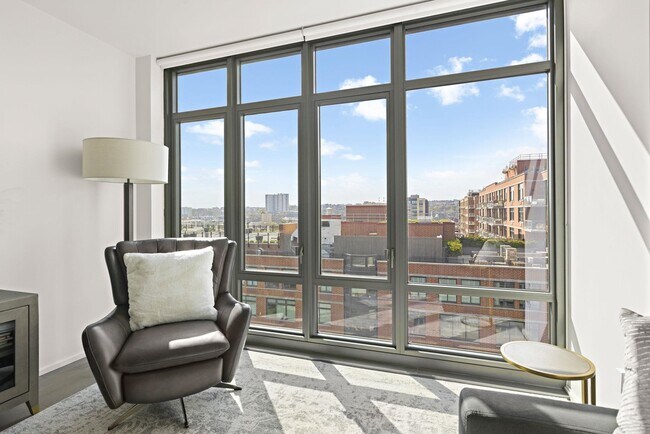 Foto del edificio - 1425 Hudson St