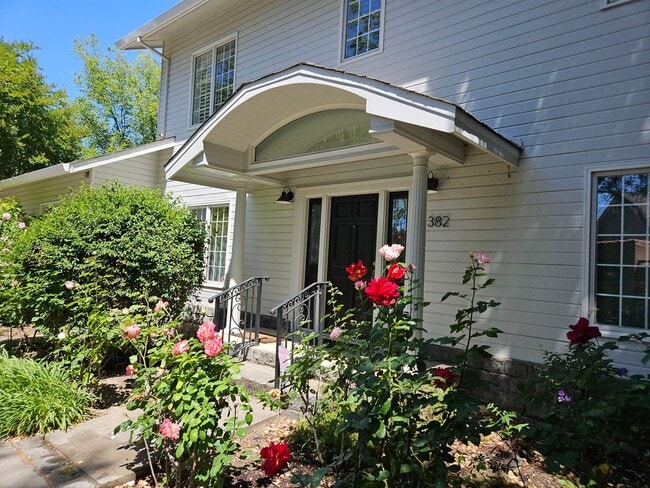 Building Photo - Coming Soon..... Stunning 4 Bed 3 Bath Naglee Park Home Nestled in a Quiet Cul-De-Sac