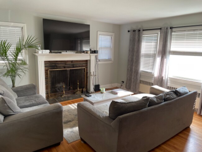 Foto del edificio - 15 Woodbury Ave