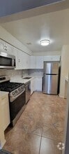 Building Photo - 82-76 Country Pointe Cir