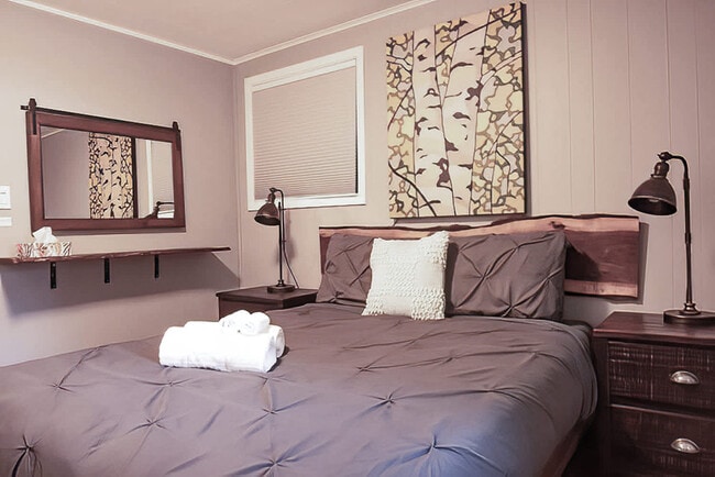 Building Photo - 7394 Hwy 6