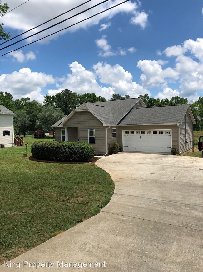 Building Photo - 3 br, 2 bath House - 10890 Choccolocco Road